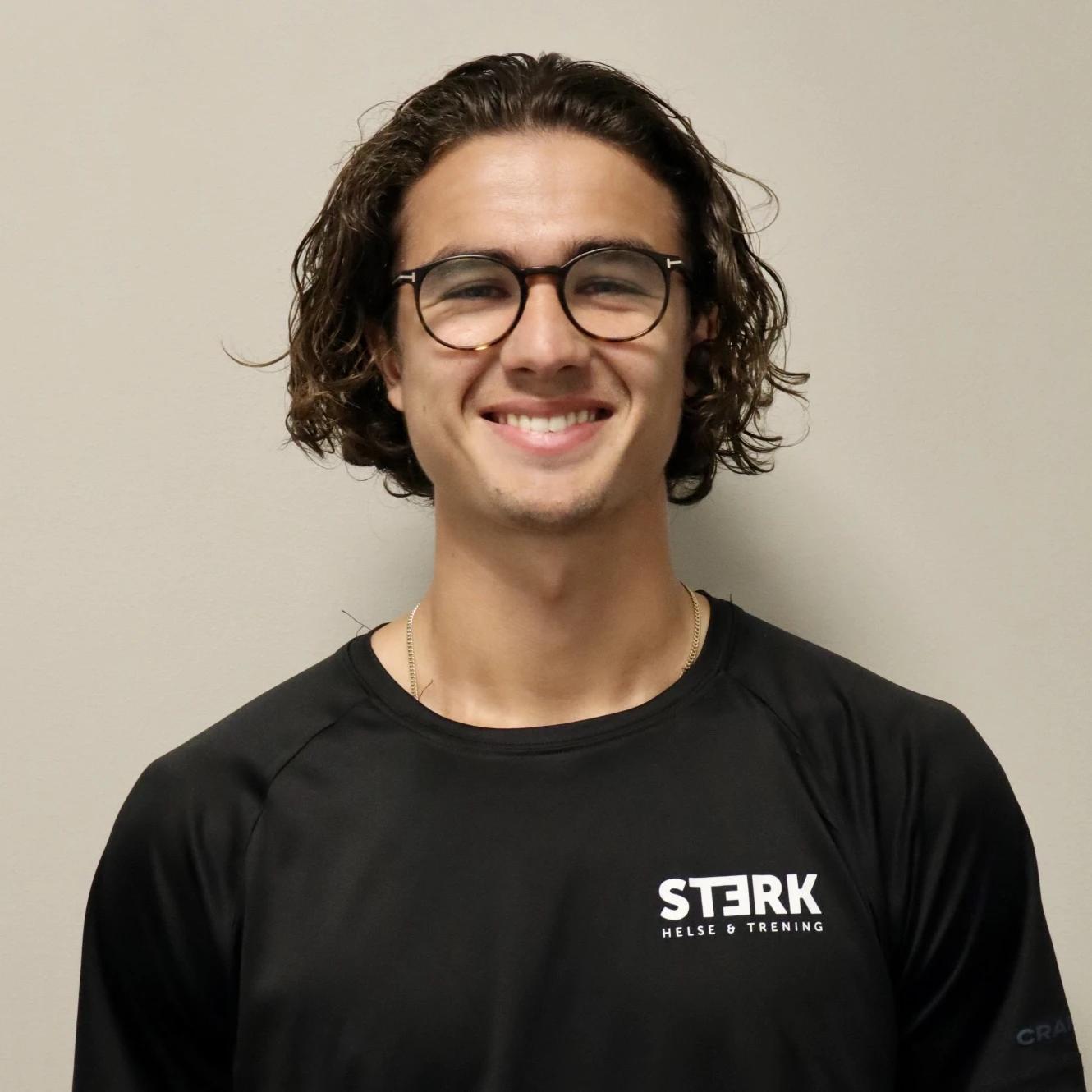 Portrett av personlig trener Filip M. Delaveris ved STERK Hasle
