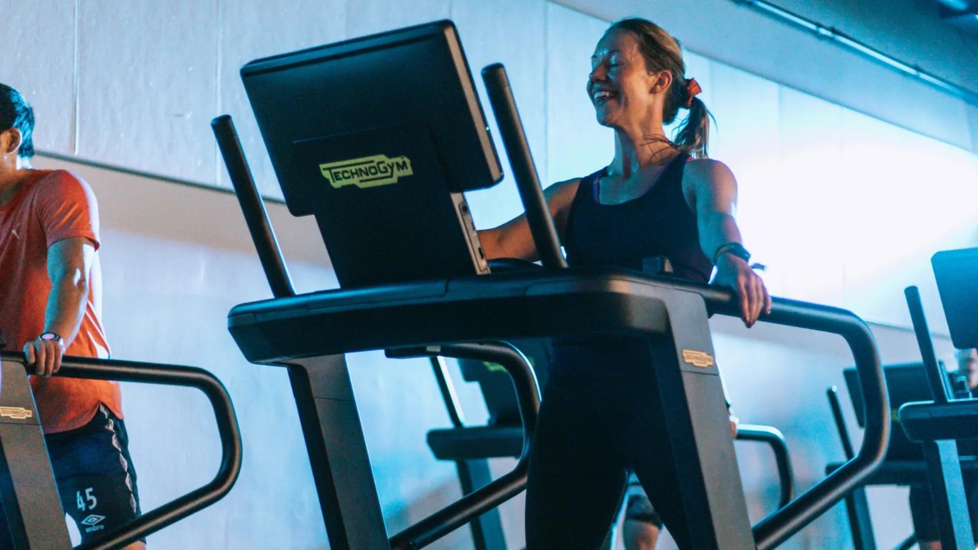 Gruppetrening på STERK Nydalen med HYROX, styrke, yoga og pilates