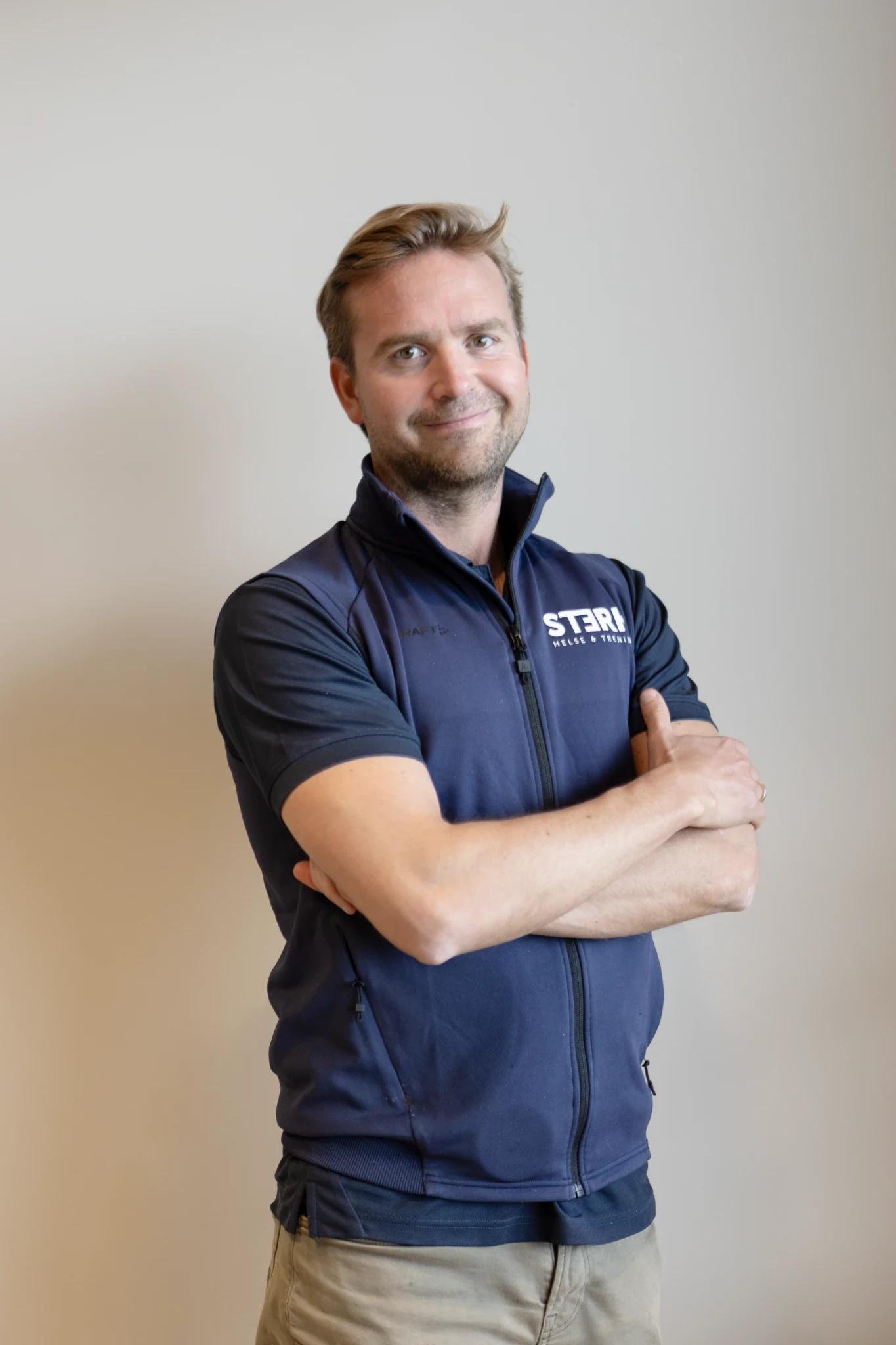 Ortopedispesialist Baard Haakenstad ved STERK Nadderud